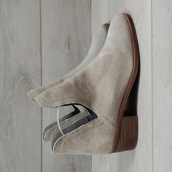 Coconuts By Matisse Women Pronto Ankle Suede Heels boots sz 6M - Picture 3 of 16